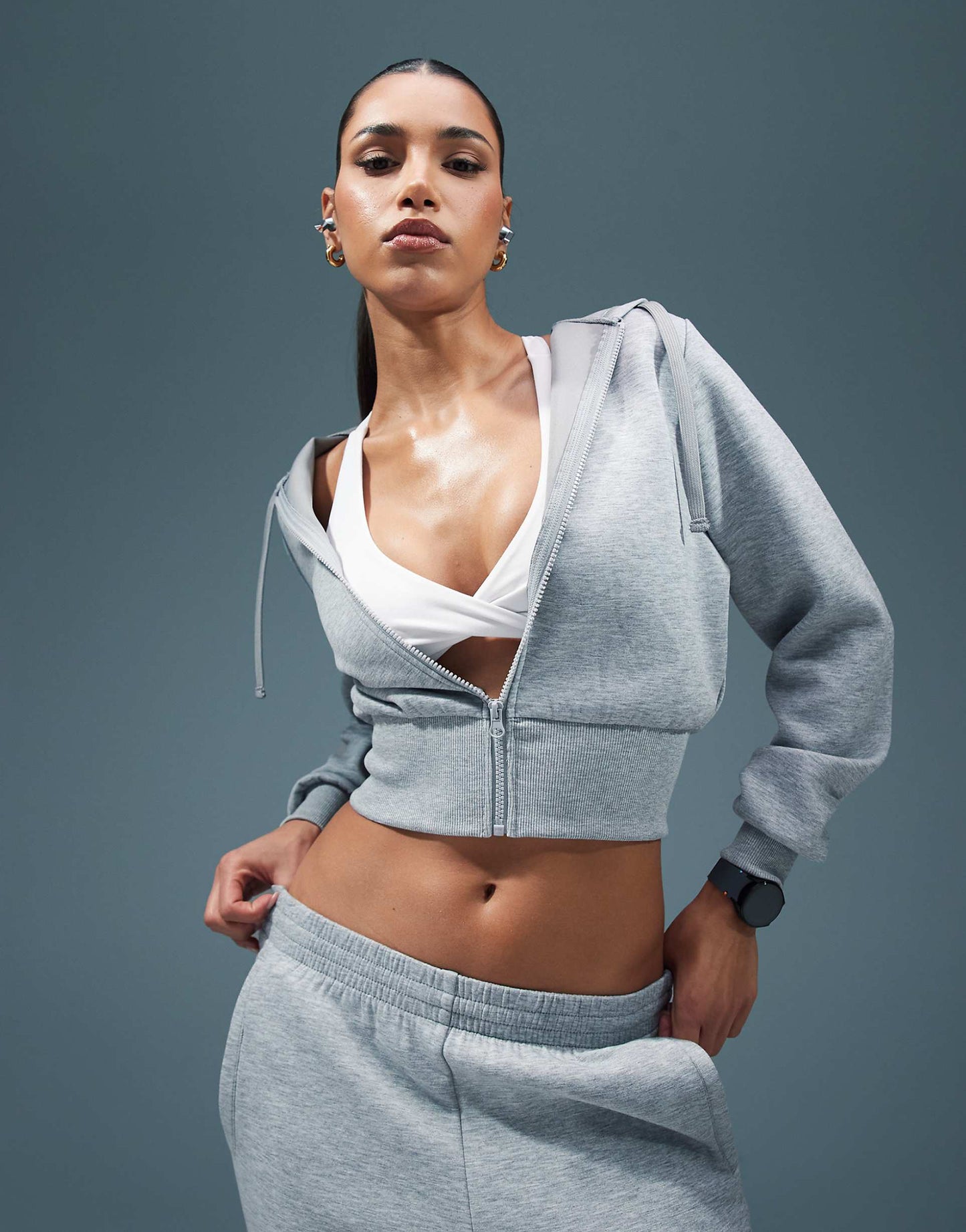Sweat à capuche court