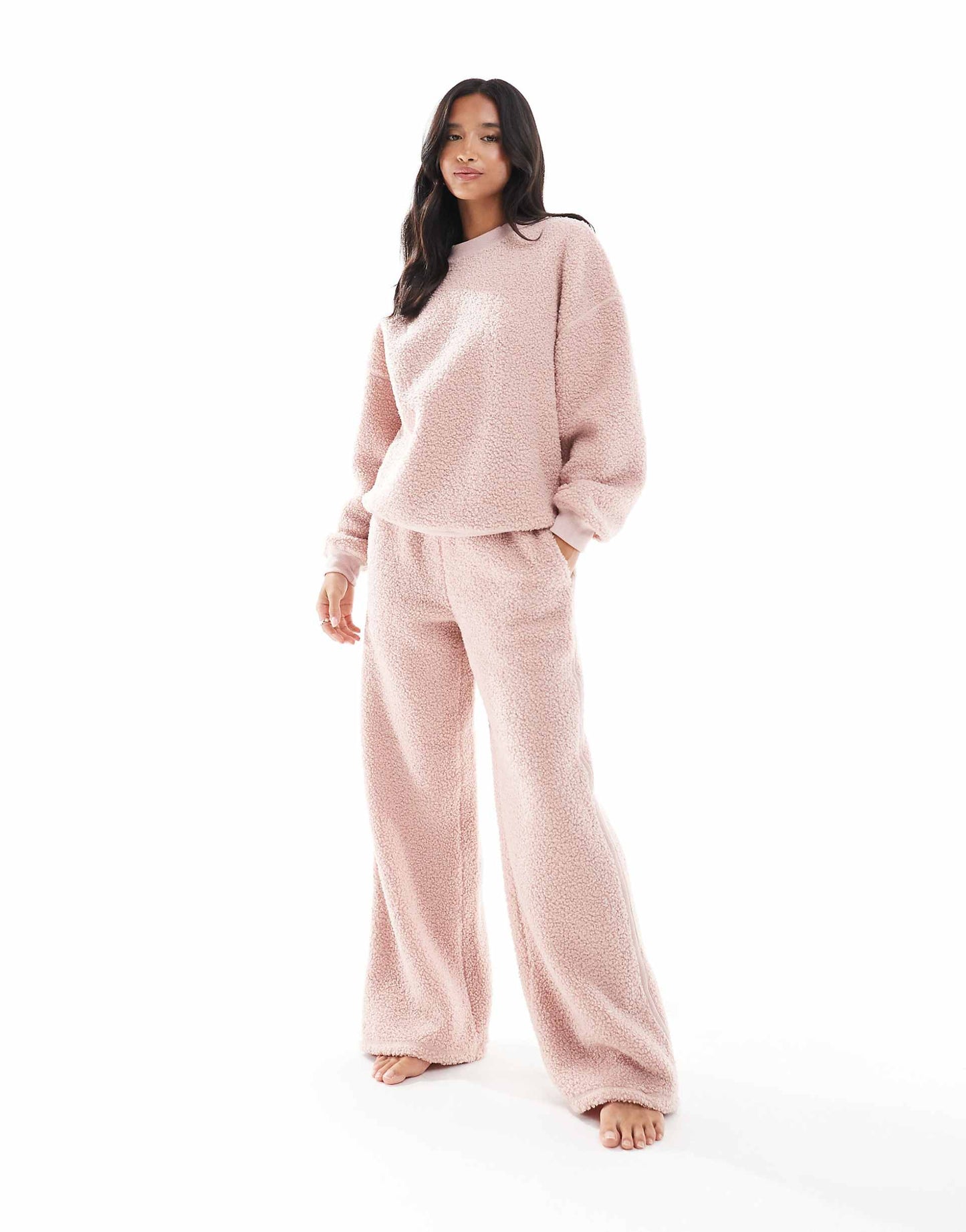 sweat et pantalon ample en imitation peau de mouton