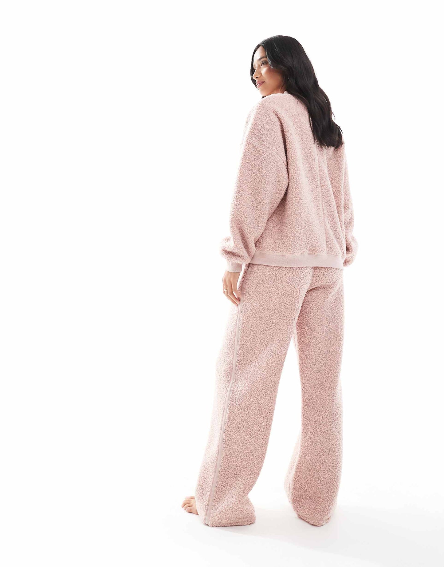sweat et pantalon ample en imitation peau de mouton
