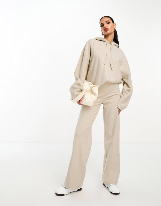 Pantalon de jogging large super doux coordonné en crème chaude