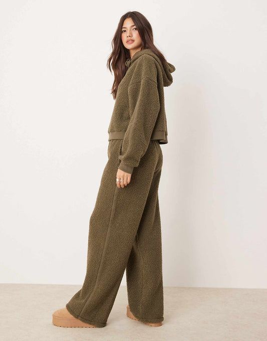 Ensemble sweat à capuche et pantalon large