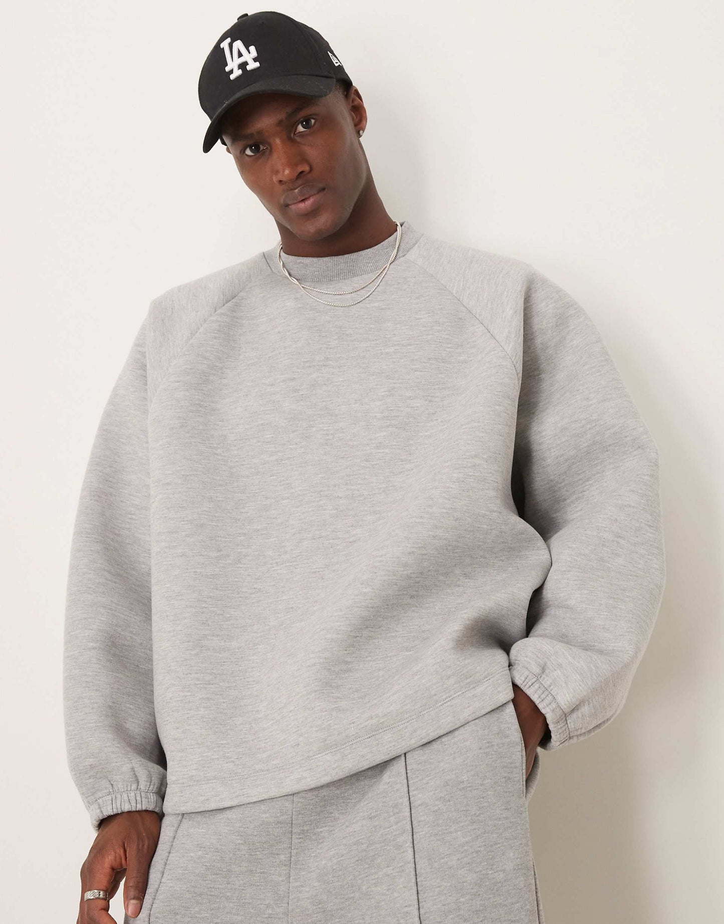 Extreem oversized sweatshirt van scubastof in gemêleerd grijs