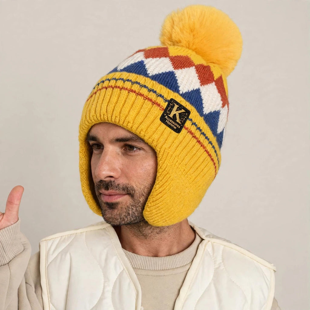 Bonnet à pompon et cache-oreilles – Beige à motifs, étiquette K