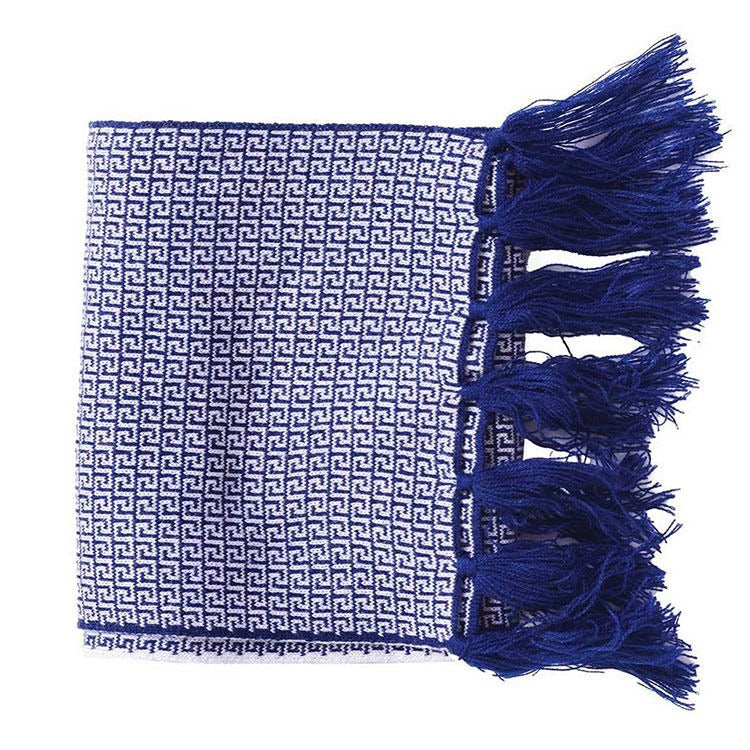 Écharpe élégante à motifs bleus et blancs avec pompons