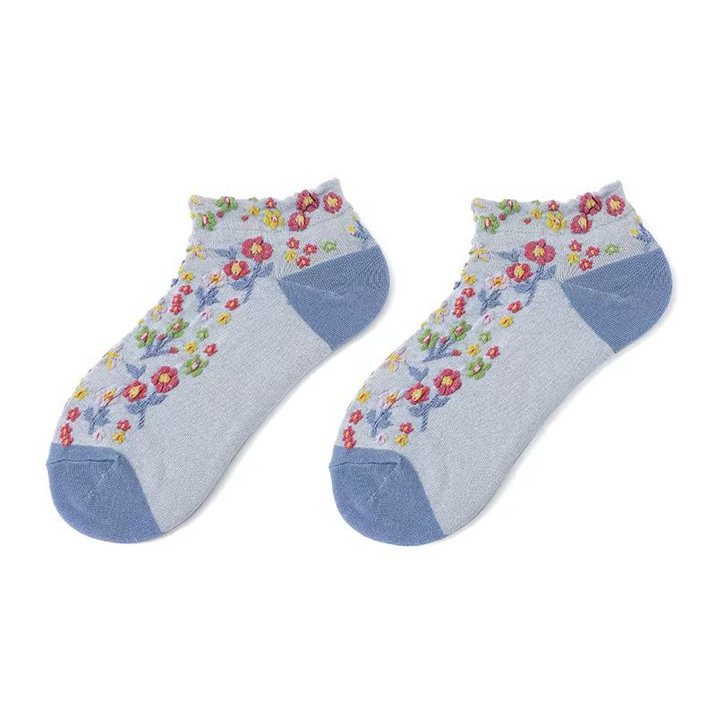 Paire de socquettes brodées de fleurs