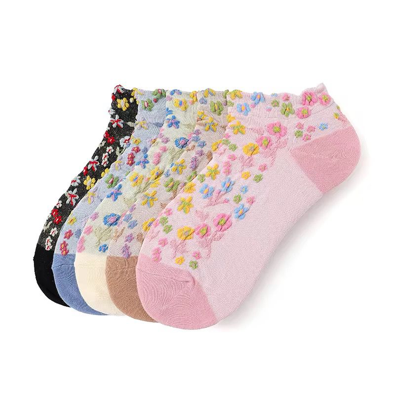 Paire de socquettes brodées de fleurs