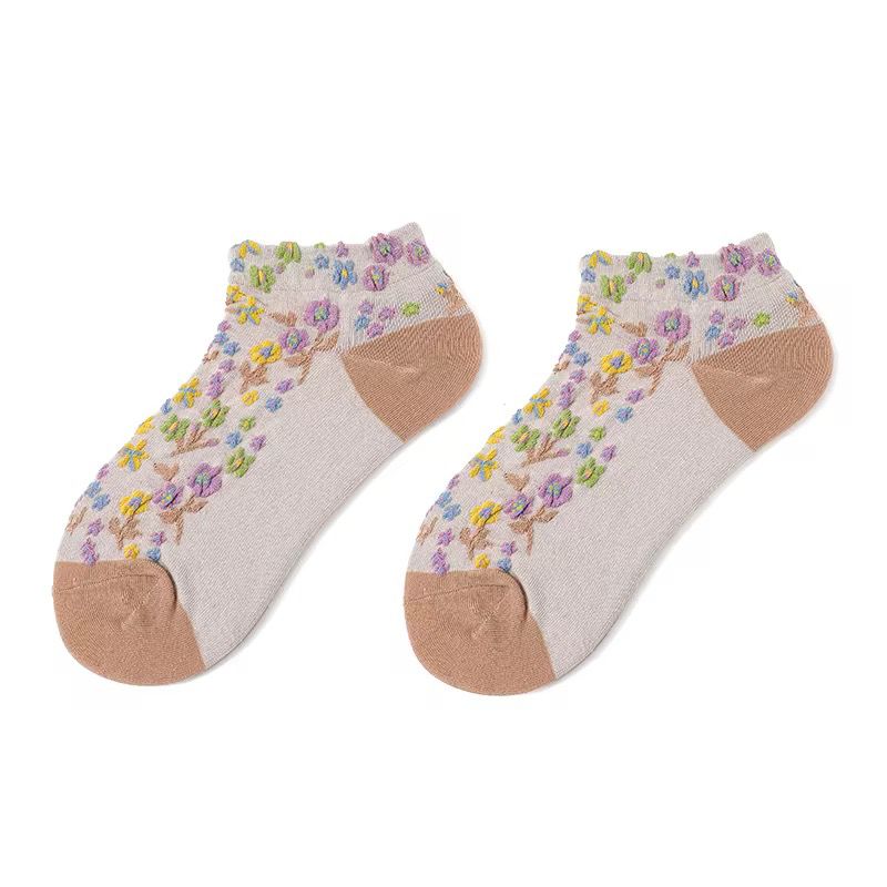 Paire de socquettes brodées de fleurs