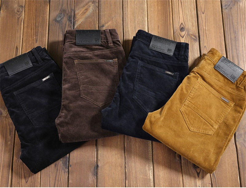 Pantalon slim en velours côtelé pour homme